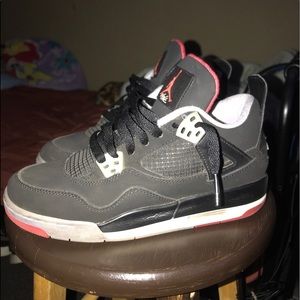bred 4s size 5y